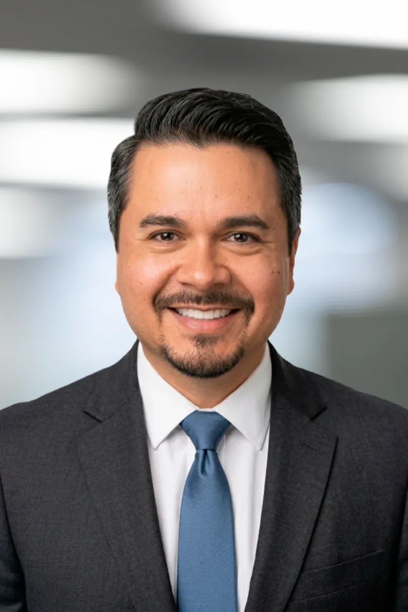 Corporate headshot Julio Rodriguez